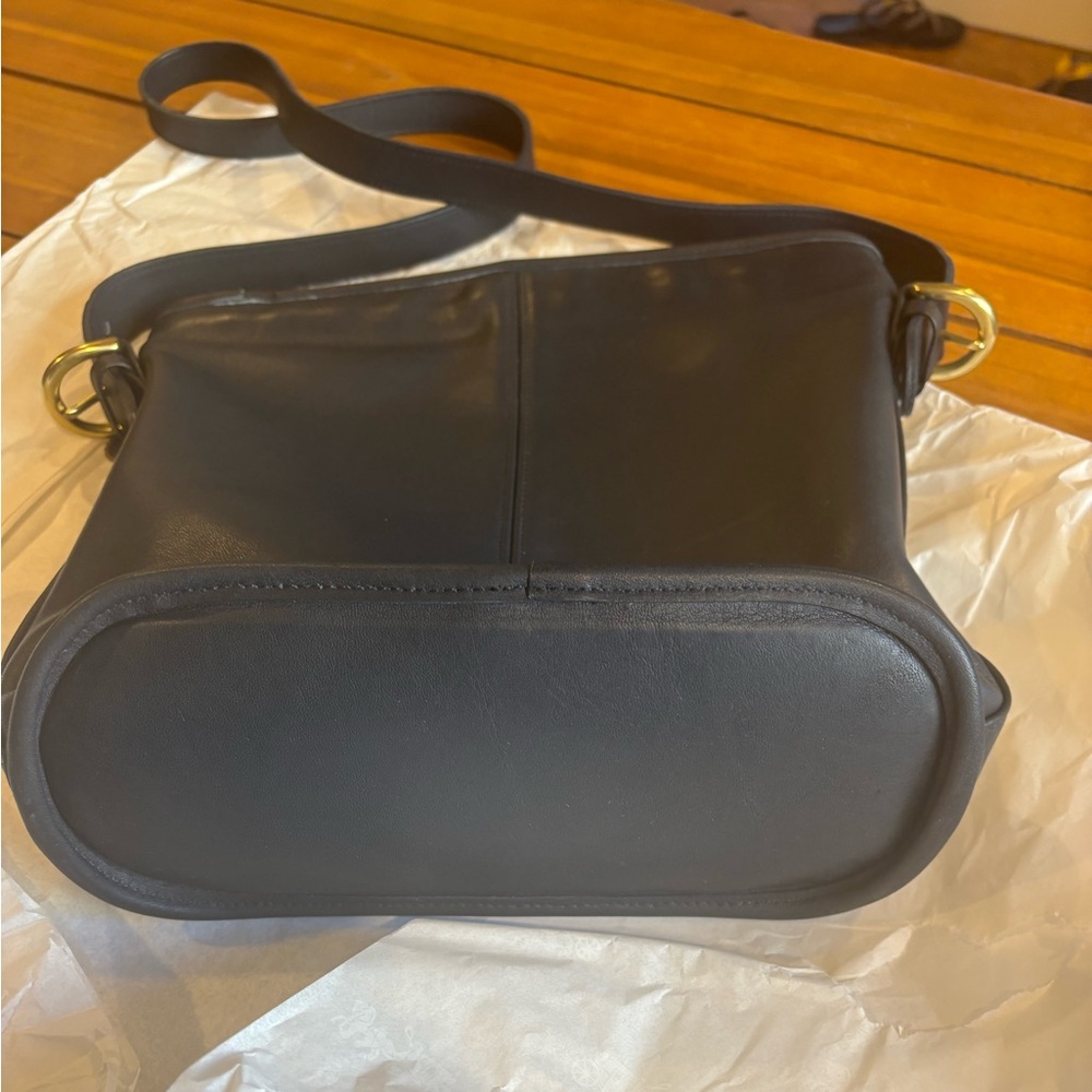 Deep Midnight Blue Vintage Leather Coach Soho Bleeker Bag - Picture 7 of 9